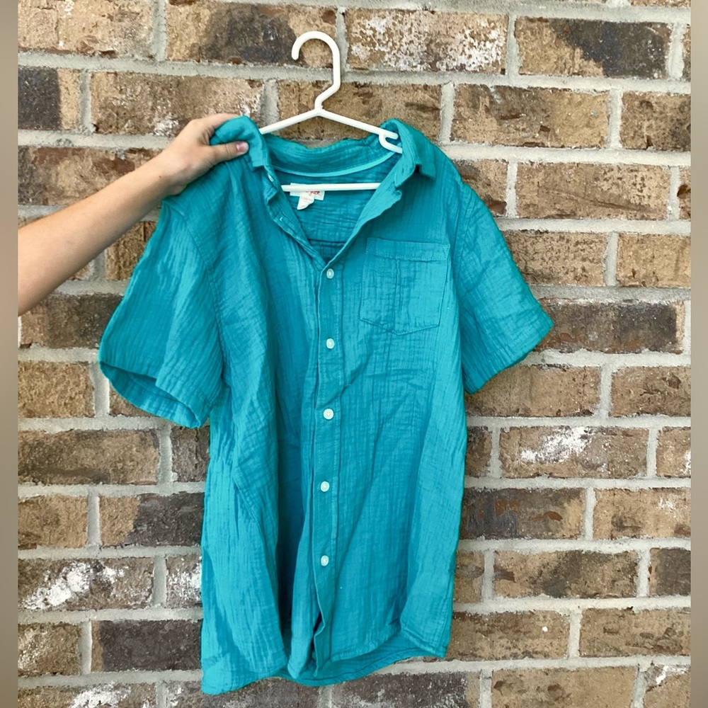 Boys Cat + Jack aqua button down shirt size 10/12